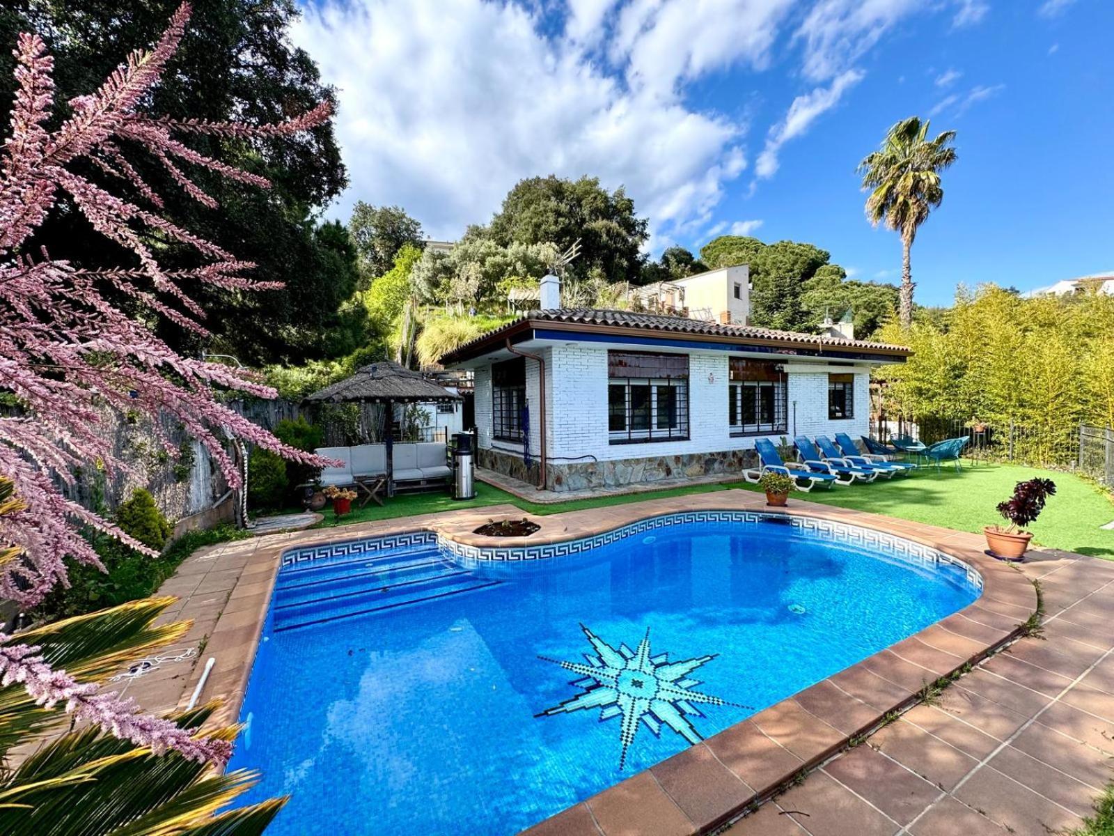 Holiday home Casa Paraiso Piscina Tranquilidad Sant Cebria de Vallalta